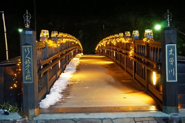 2016雪灯りの散歩路木曽川橋.JPG