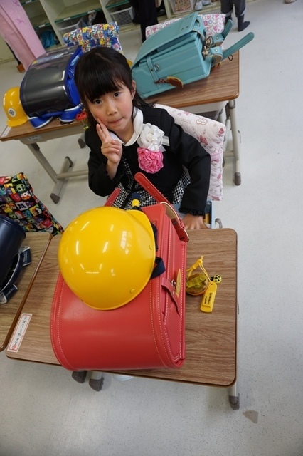 シオリ小学校入学式.JPG