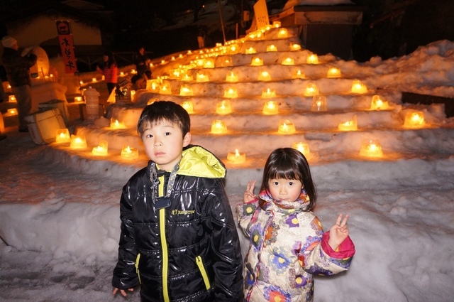 2013雪灯りの散歩路.JPG