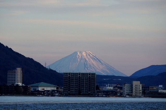 凍結諏訪湖と富士山.JPG